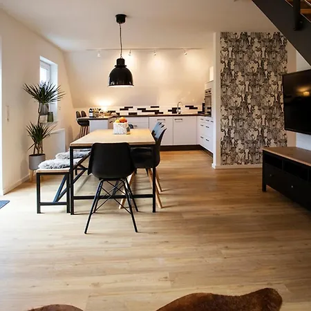 Q-Stall Apartments, Apartment Q6 شقة