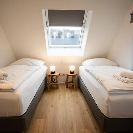 Q-Stall Apartments, Apartment Q6 شقة